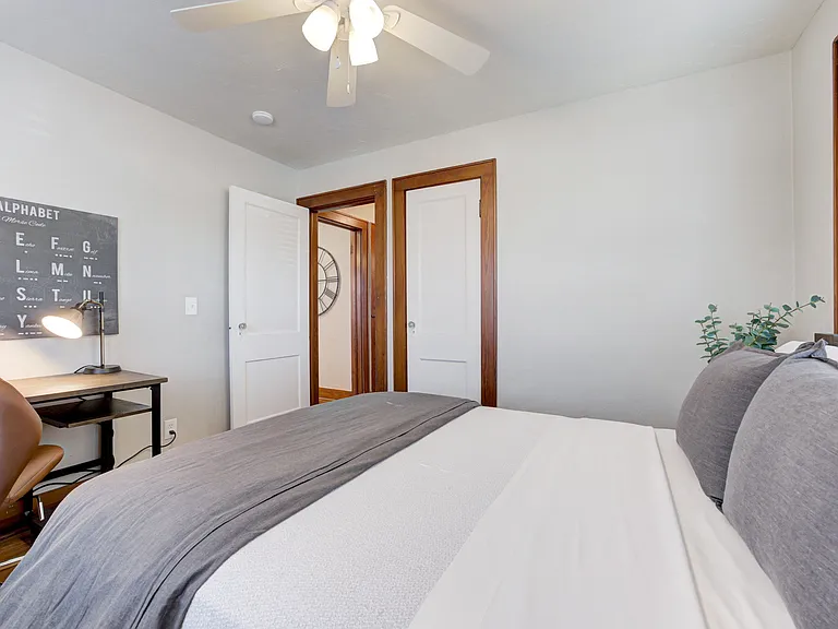 20 N Boulevard St — Photo 14