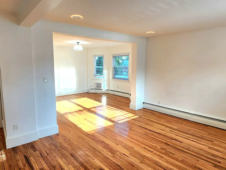 248 Pearl St #1 — Photo 9