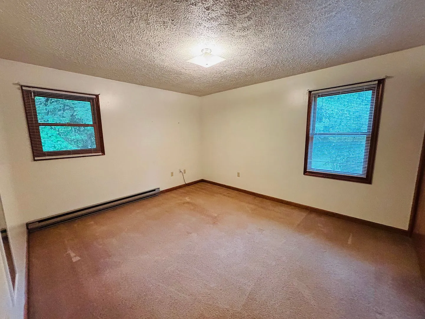 * Re-Rental Available 9/1/26 * 2 Bedroom 1 Bathroom Duplex — Photo 2