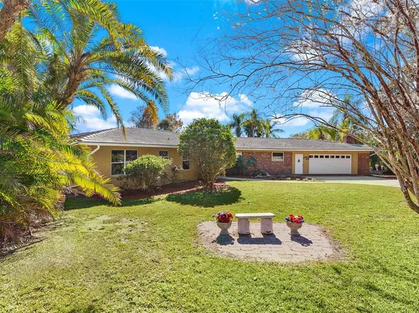 475 Guerrant St, Umatilla, FL 32784
