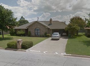 646 Maplewood Dr, Stephenville, TX 76401