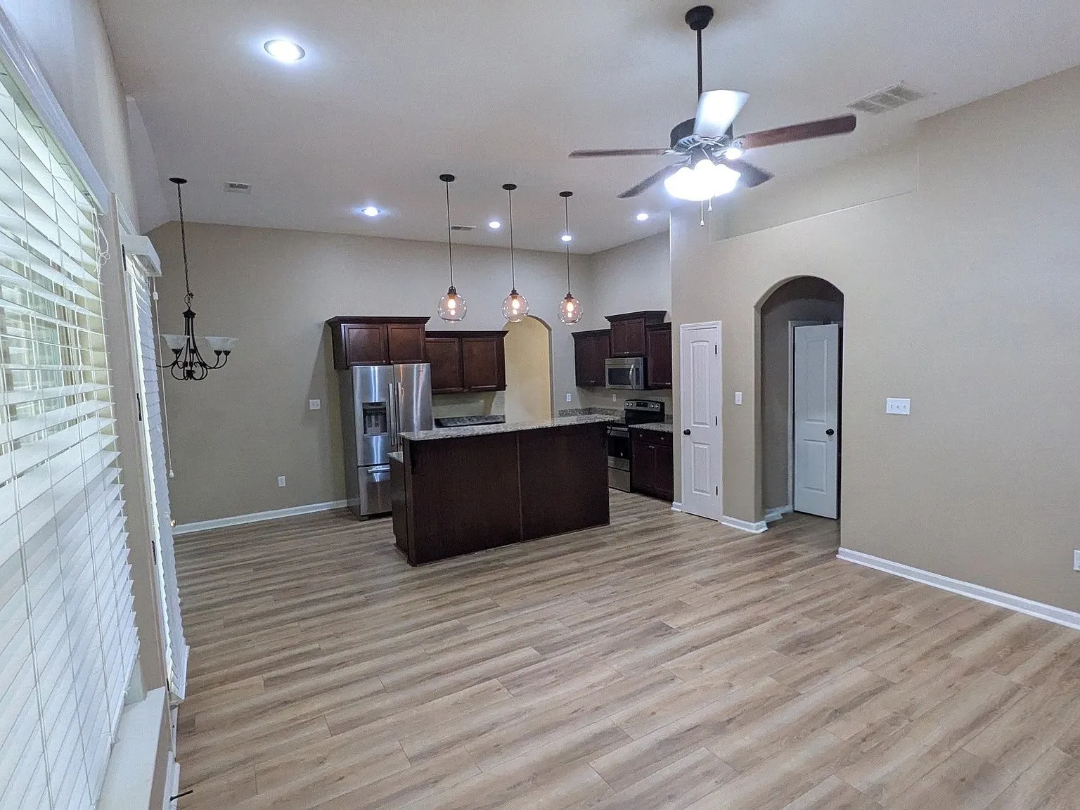 Charming 3BR/2BA Single Family Home in Memphis - $2250/mo — Photo 3