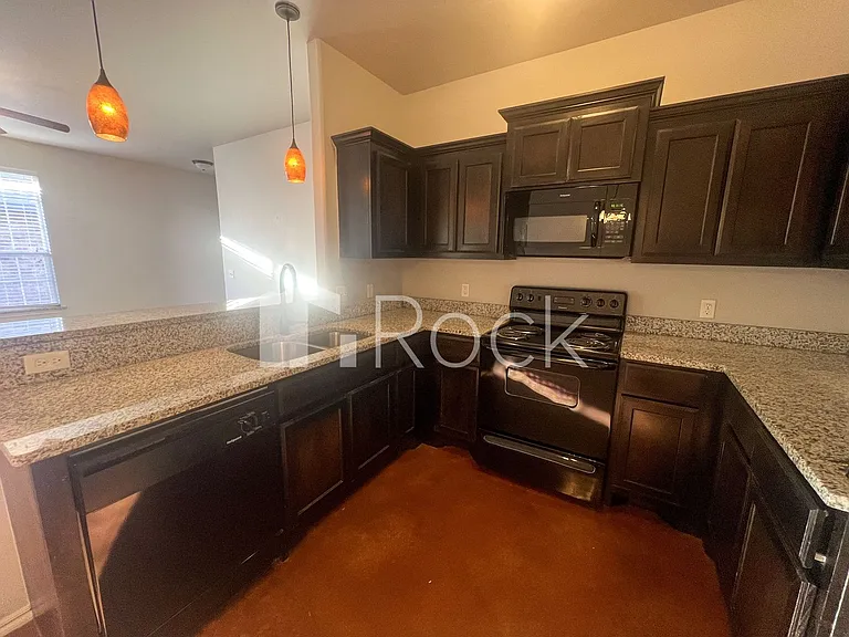 1837 Post Oak Rd — Photo 7