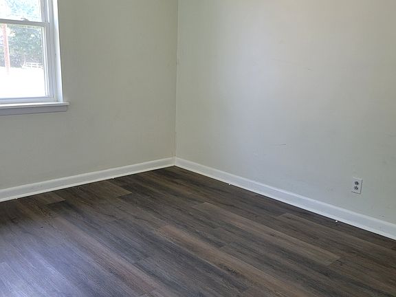 3rd image of 2411 Mastin Lake Rd NW APT A