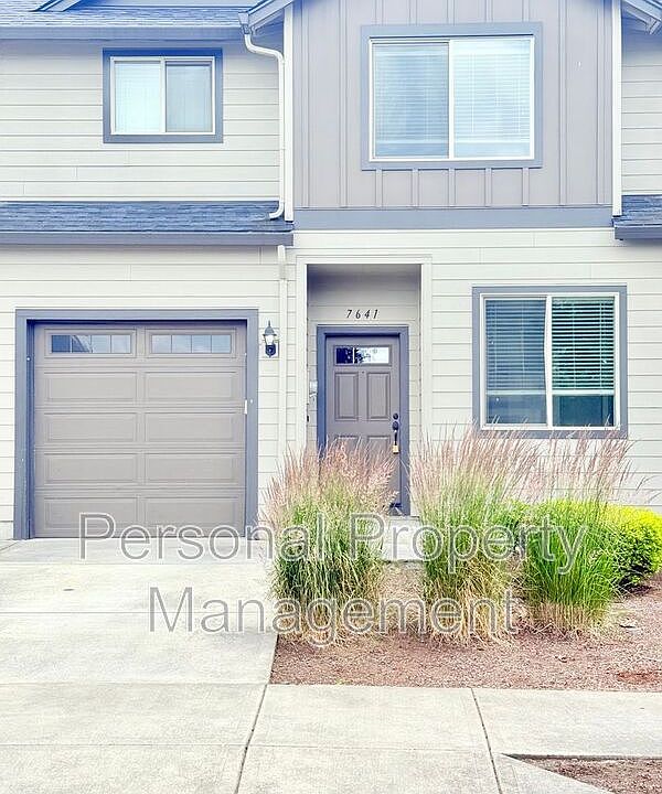1st image of 7641 NE 31st Cir