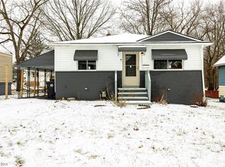 17202 Lipton Ave, Cleveland, OH 44128