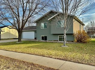 225 Rainbow Dr, Marshall, MN 56258