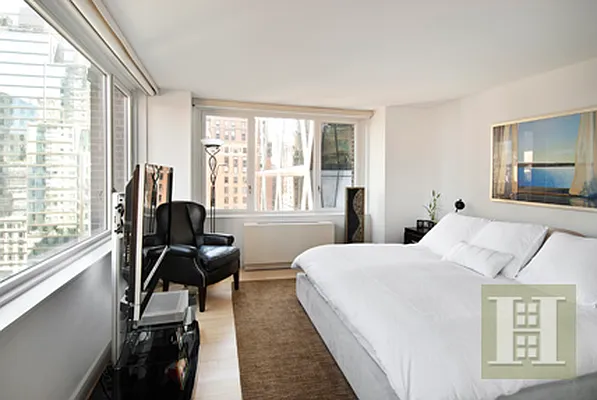 Rented by Halstead Real Estate | media 67