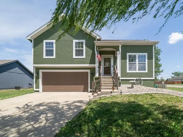 103 N Pecan St, Gardner, KS 66030