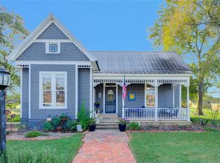 400 E Garritt St, Calvert, TX 77837