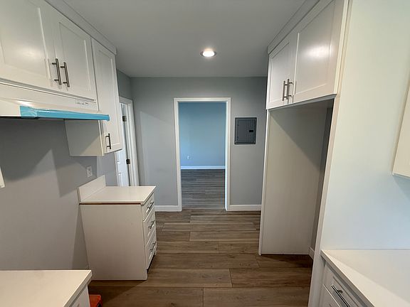 5th image of 450 N Indiana St #450