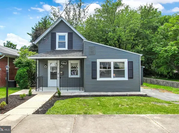 202 W 5th St, Waynesboro, PA 17268