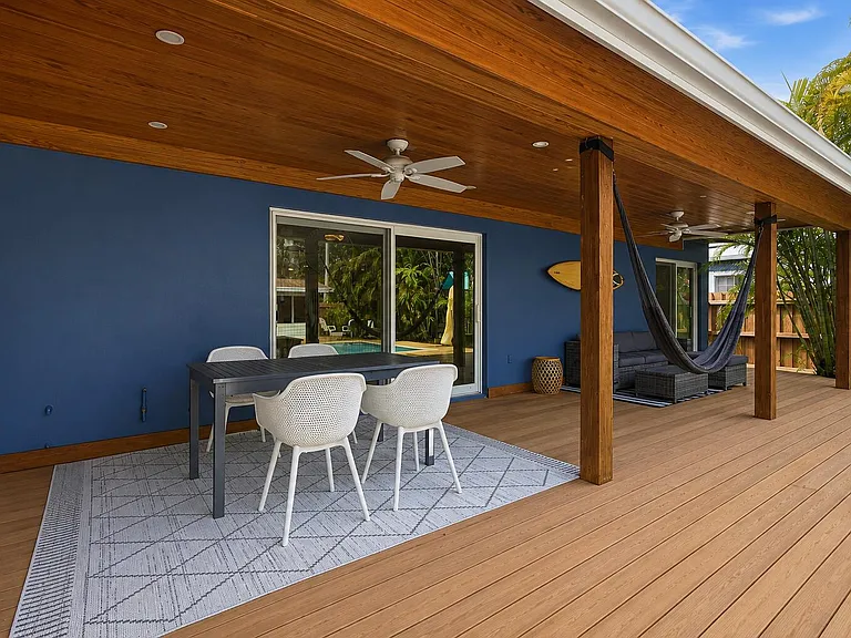 721 N Lakeside Dr — Photo 5
