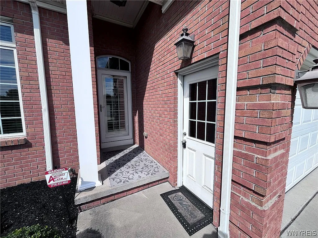 2 bed, 2.0 bath, 1897 sqft, $3,500 — Photo 3