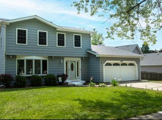787 Federal Pkwy, Lindenhurst, IL 60046