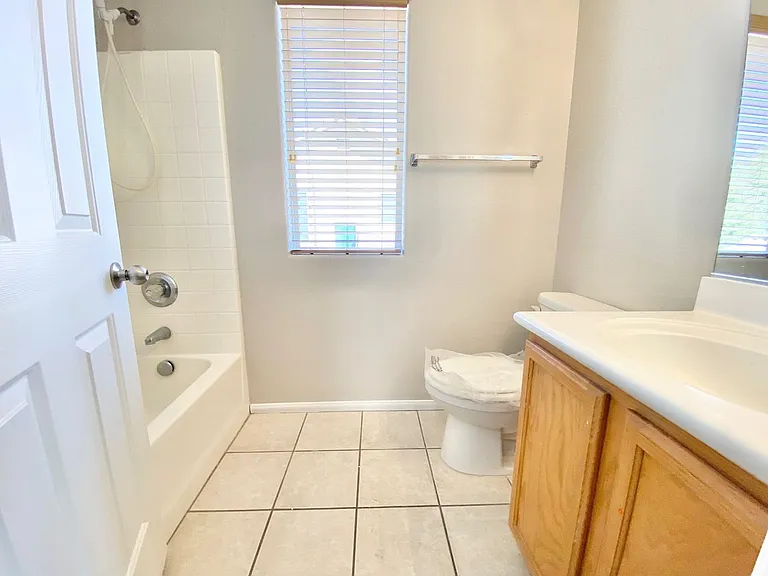10435 Anacostia St — Photo 13