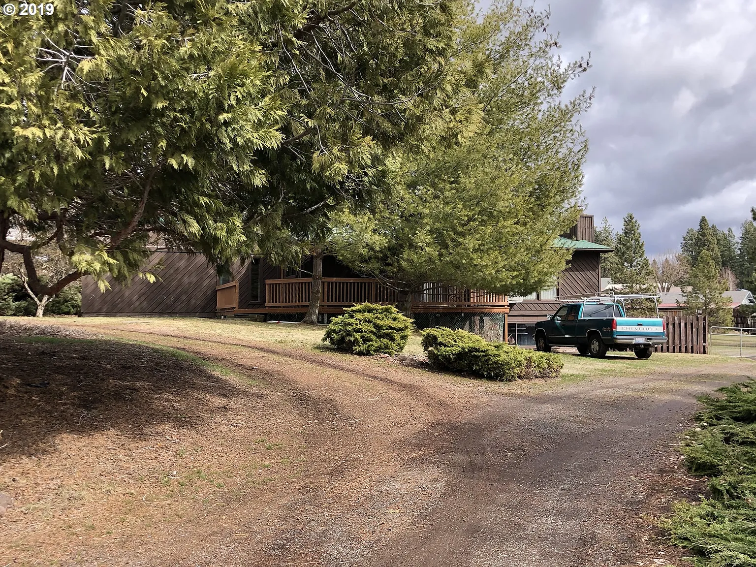 820 Post Rd photo 1