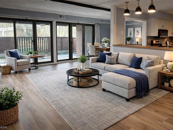 2nd image of 911 Canyon View Rd APT 112