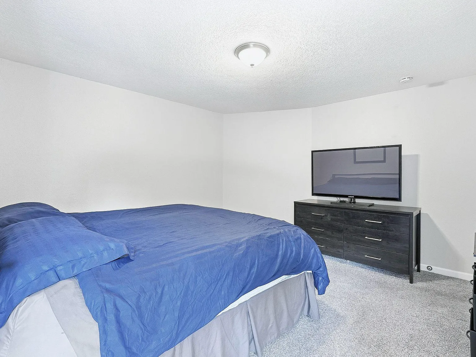 4 bed, 2.0 bath, 1558 sqft, $1,707 — Photo 3