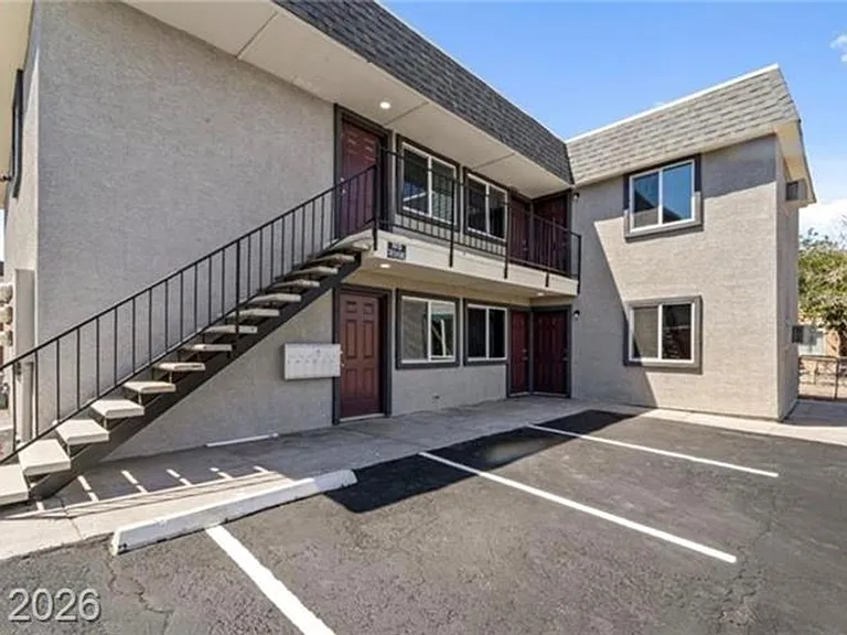 308 Eastminister Ct — Photo 1