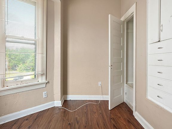 5th image of 5965-5967 Cates Ave