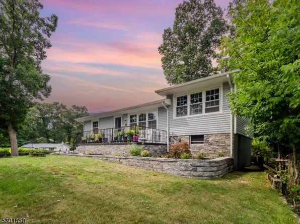 316 Brooklyn Mountain Rd, Hopatcong Boro, NJ 07843