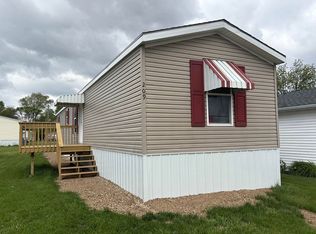 300 SW 8th St #209, Madison, SD 57042
