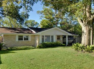 6 Hennessey Ct, River Ridge, LA 70123