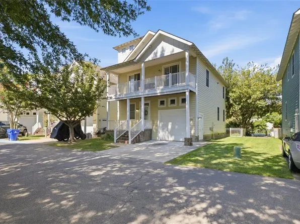 2441 Tranquility Ln, Virginia Beach, VA 23455