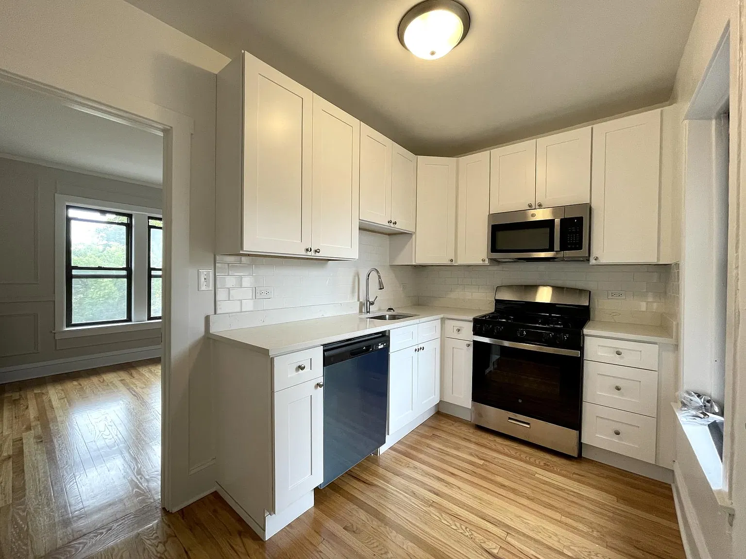2 bed, $2,695 — Photo 1