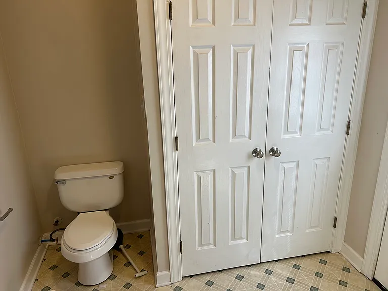 1331 Parkview Cir — Photo 7
