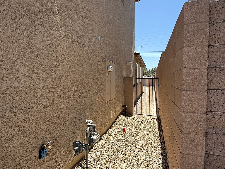4185 Paragon Crest Ct — Photo 36