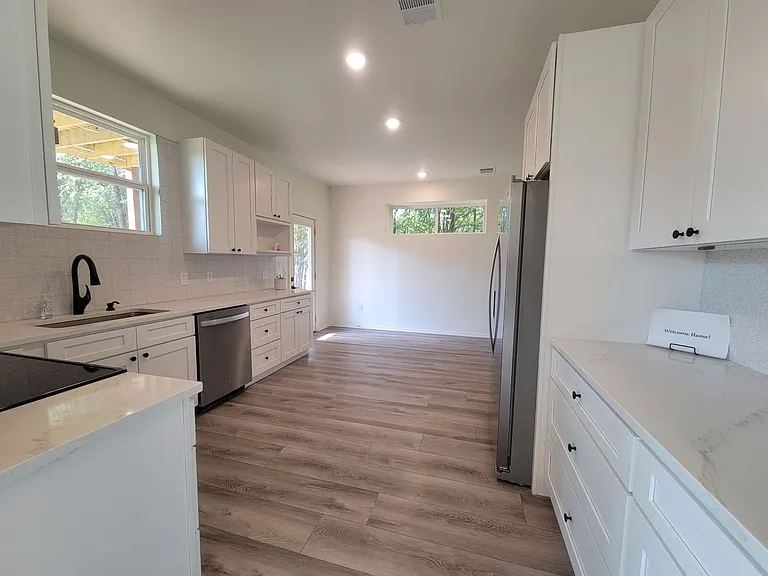 1202 N Mystic Dr — Photo 8