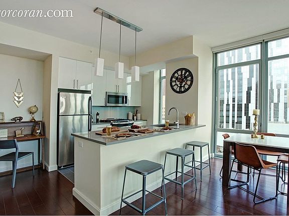 4th image of 81 Fleet Pl APT 6B