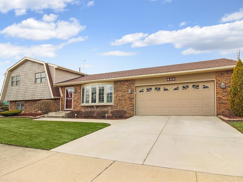 1st image of 620 Wellington Dr