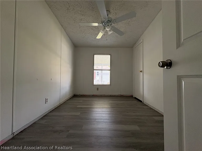 6635 Old Orchard Ave — Photo 9