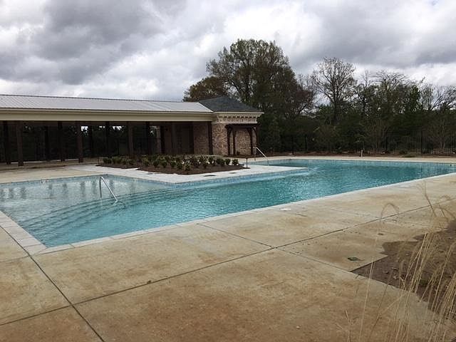 2nd image of 150 Western Ridge Cir
