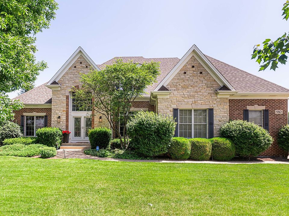 1st image of 910 Freedom Cir