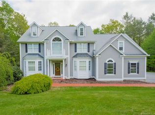 61 Lofgren Rd, Avon, CT 06001