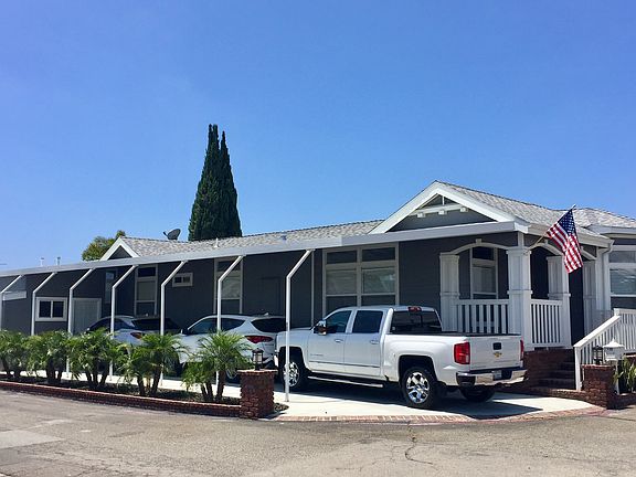 Driveway 15'  Park 3 cars!
