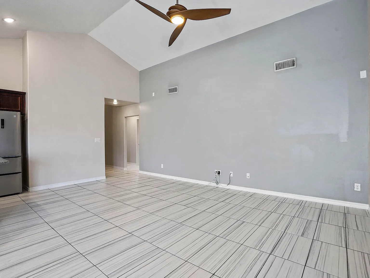 4 bed, 2.0 bath, 1683 sqft, $1,950 — Photo 4