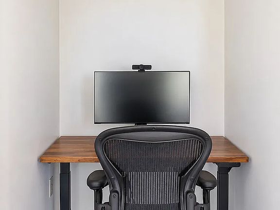 4th image of 25 Meserole St APT 3R