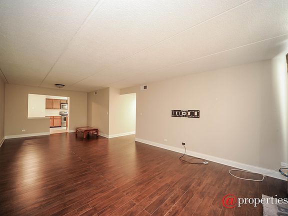 Kitchen / Living Room