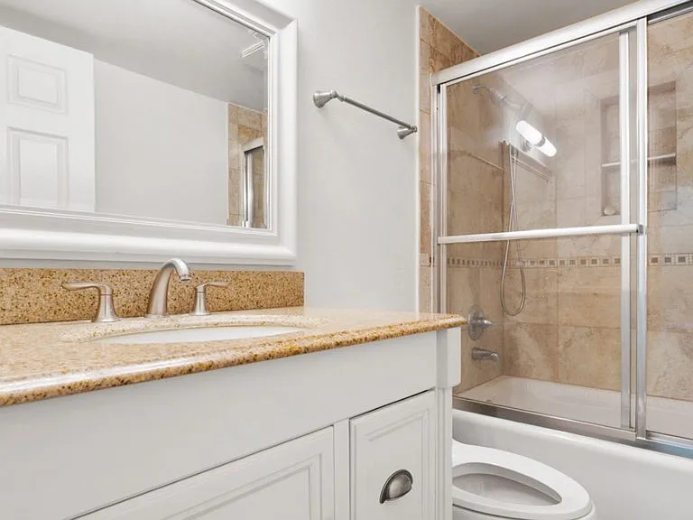 420 Riverdale Dr #11 — Photo 9