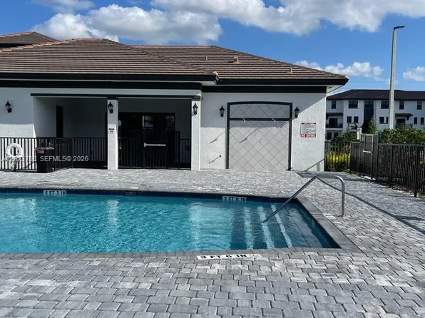 15650 SW 136th St #209, Miami, FL 33196