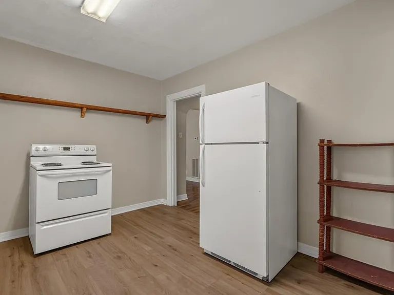 102 Chitwood St — Photo 13