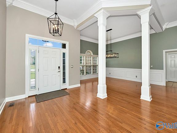 4th image of 7500 Old Valley Point