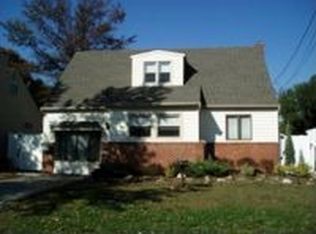 525 Arline Ave, Glendora, NJ 08029