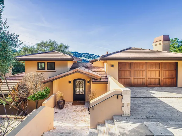 4 Oak View Ter, Orinda, CA 94563