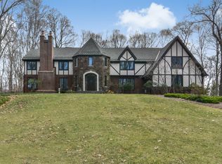 15 Baldwin Rd, Saddle River, NJ 07458